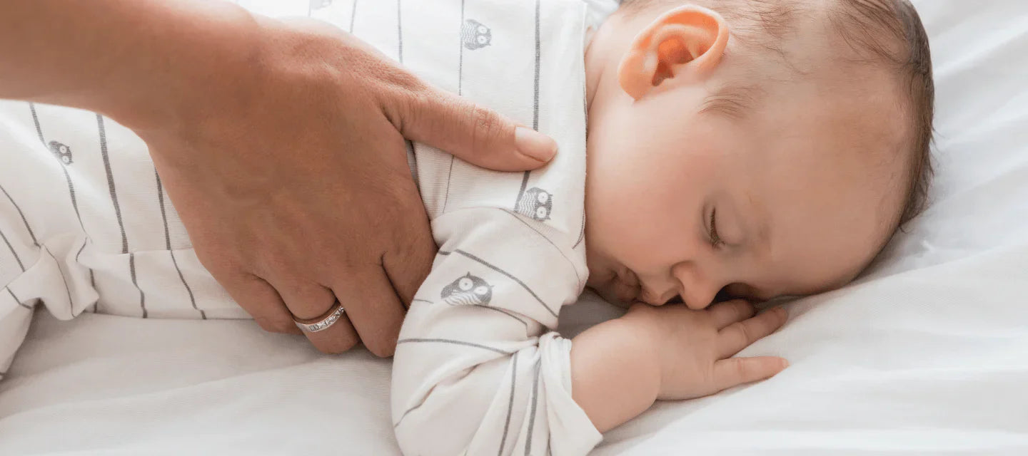 Cambio pannolino notturno per neonati