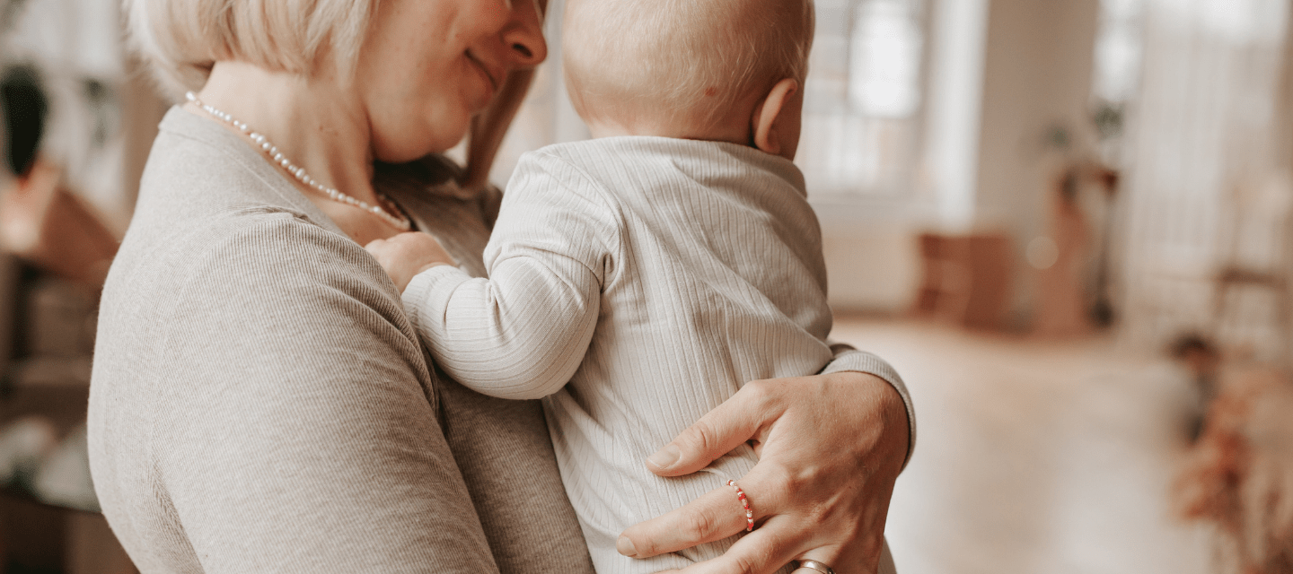 Il momento giusto per il pigiamino del bambino