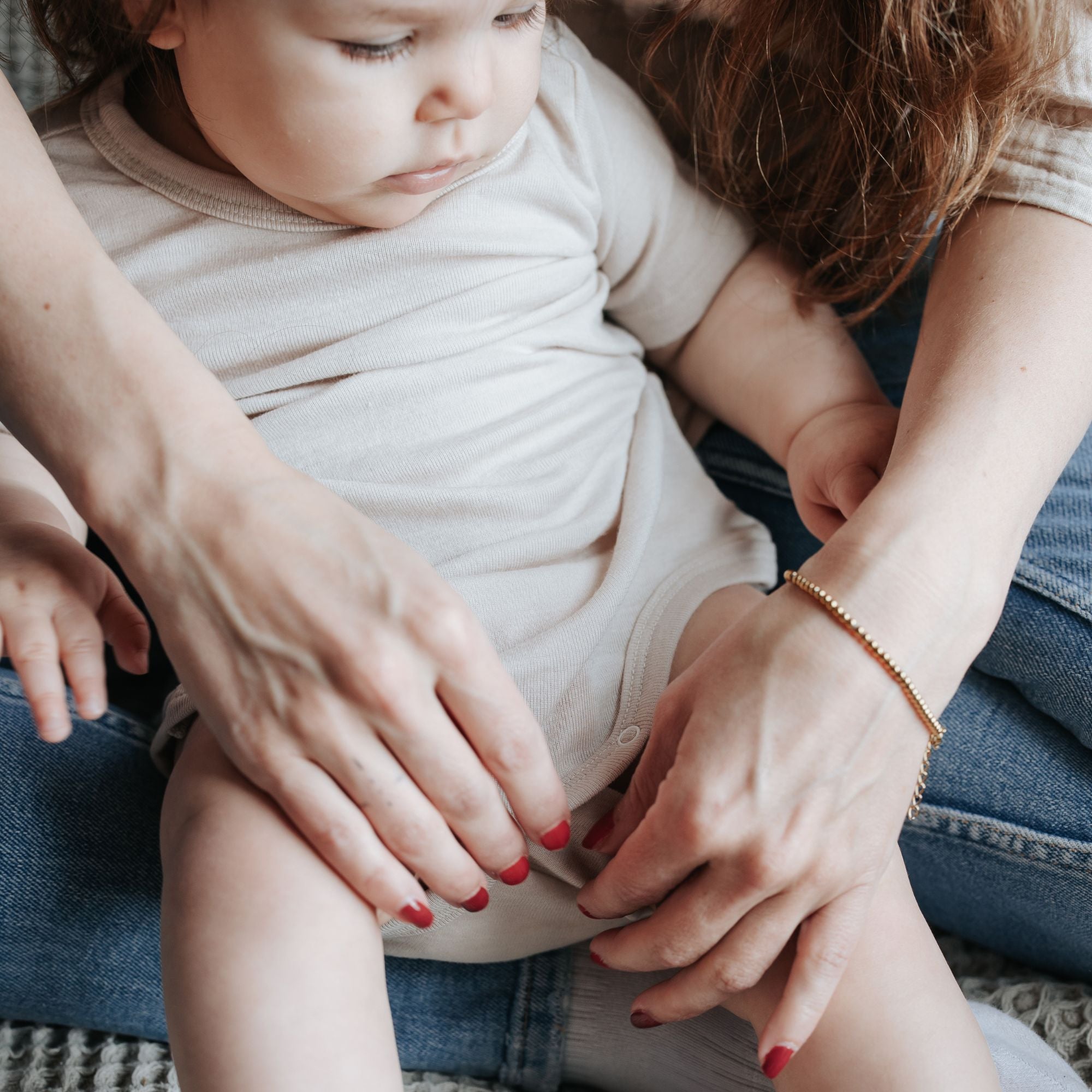 Body a maniche corte in lana-seta | Essential Beige