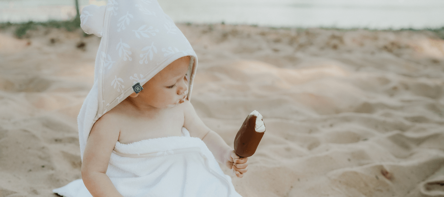 Bambino in estate: di quali vestiti ha bisogno?