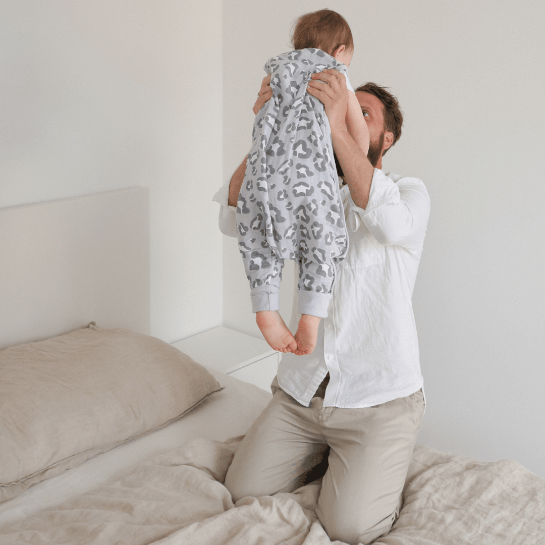 Sacco nanna in mussola con piedi 0.5 TOG | Leopardo Grigio