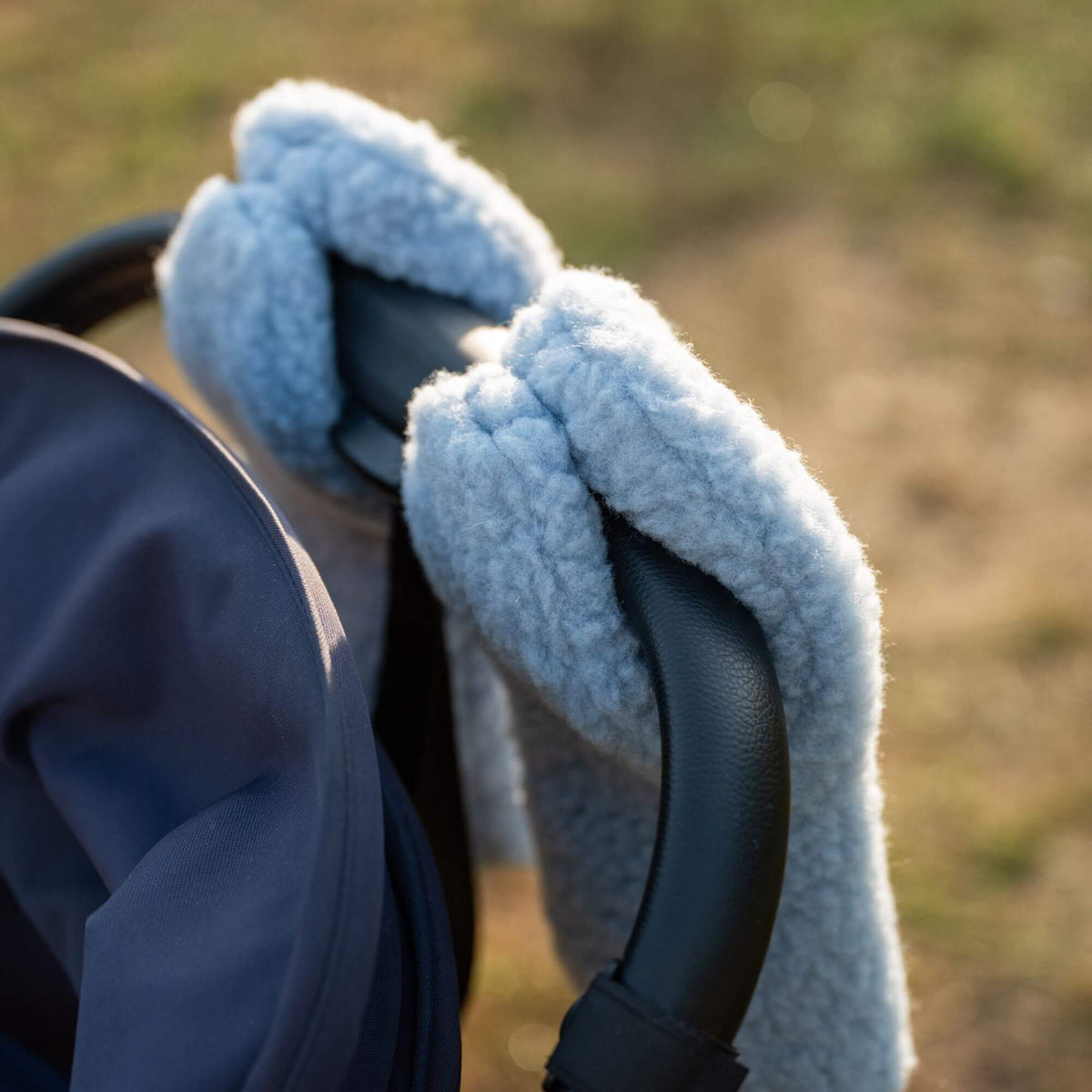 Guanti per passeggino in lana merino | Essential Ice Blu